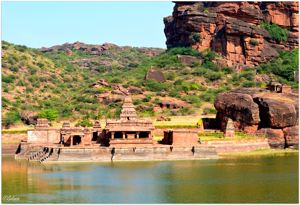 Badami / Vatapi – Photoblog – Backpack, Camera & Me