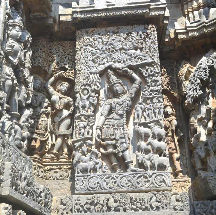Halebid - Krishna lifting the Govardhan Hill
