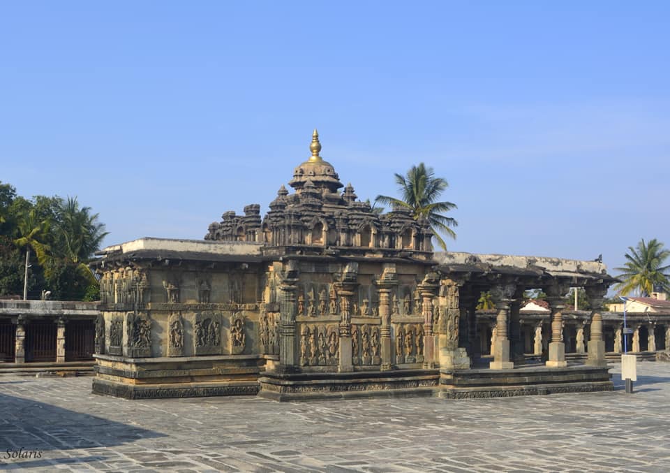 Belur - Ranganayakai temple
